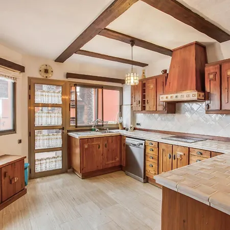 Karat Kanaria أذيخي