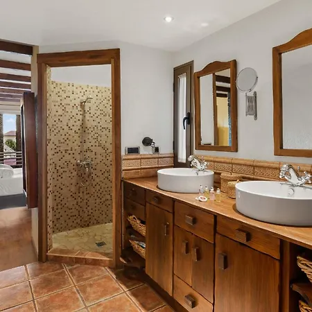 Karat Kanaria 펜션 *